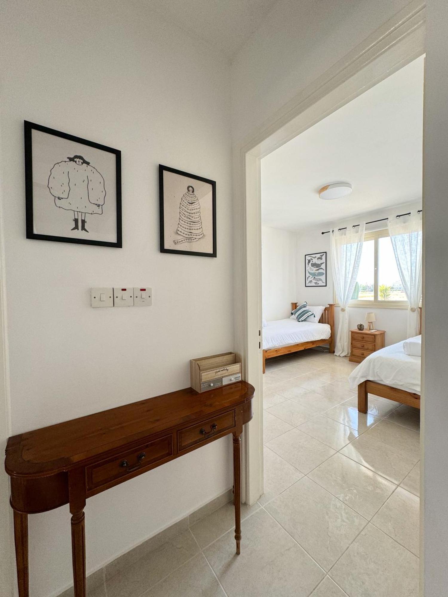 Appartement Royal-seacrest Oasis, Pool-side *