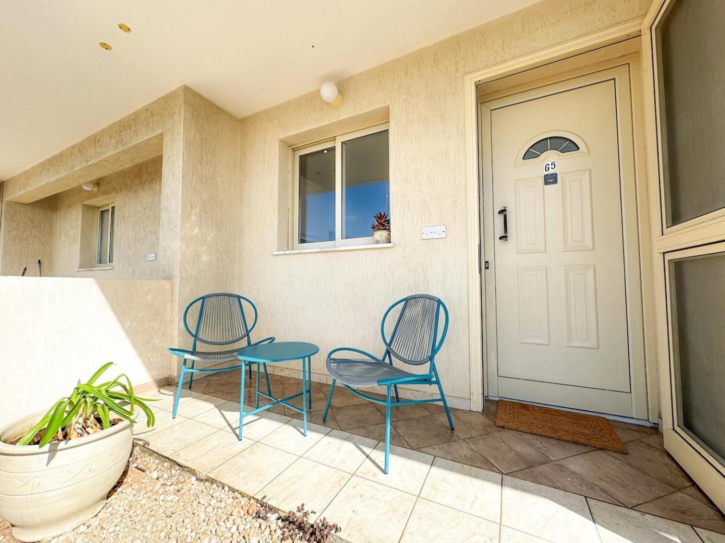Royal-seacrest Oasis, Pool-side Appartement Paphos
