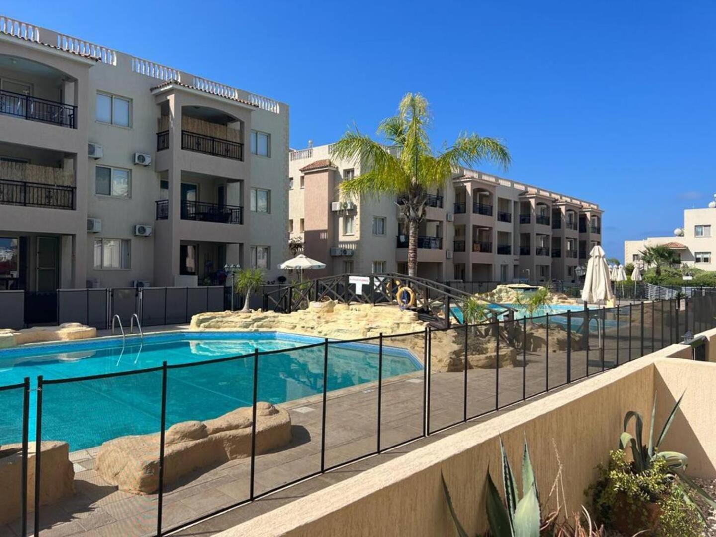 Royal-seacrest Oasis, Pool-side * Paphos